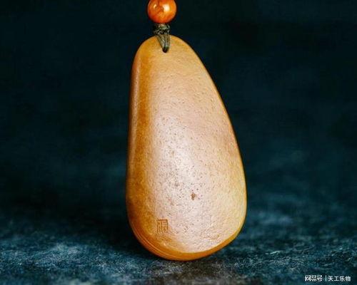 如何看黄沁籽料密度高低,密度高低决定品质的关键因素